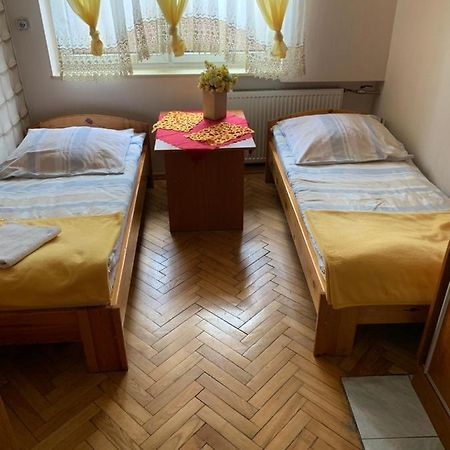 Pokoje Goscinne Amader Zambrow Kültér fotó
