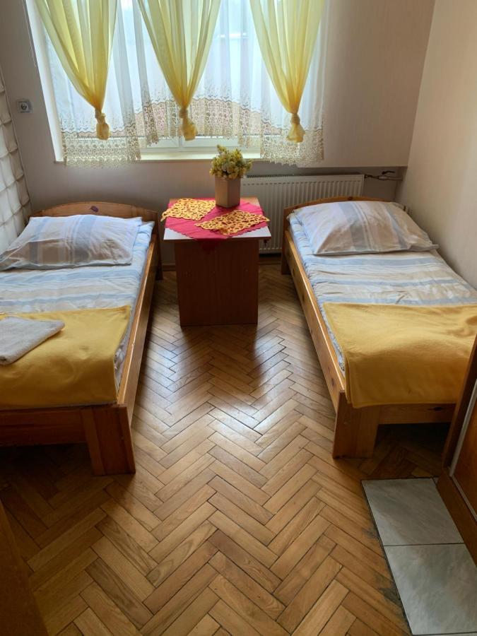 Pokoje Goscinne Amader Zambrow Kültér fotó